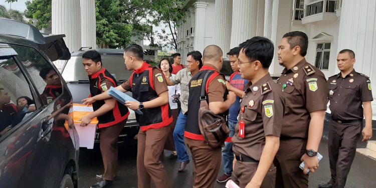 Kantor Pemkab Kepahiang dan Kantor DPRD Kepahiang Digeledah Kejari Kepahiang
