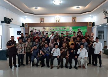 Shalat Dzuhur Berjamaah Awali Kegiatan Ramah Tamah Kejari Kepahiang dan DPRD Kepahiang