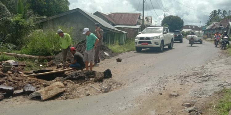 Jalan Amblas Diperbaiki, Ketua DPRD Kepahiang Apresiasi Langkah Sigap Gubernur Menanggapi Keluhan Masyarakat
