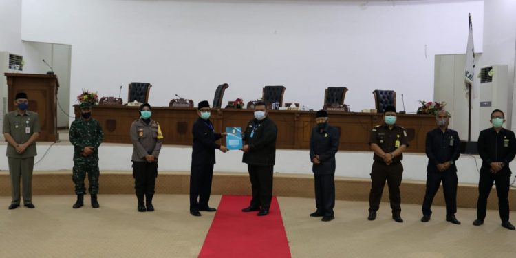 DPRD Kabupaten Kepahiang Gelar Rapat Paripurna Penyampaian Jawaban Fraksi atas pendapat Bupati Terhadap Dua Rancangan Peraturan Daerah Atas Usul Prakarsa