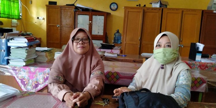 Ditengah Pandemi, SMKN 1 Kepahiang Tarapkan Sistem Belajar Diktat