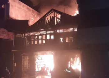 Si Jago Merah Hanguskan Tiga Toko Di Curup