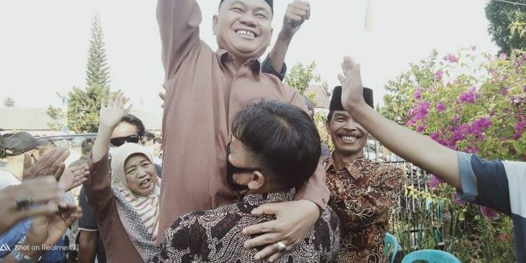 Antusias Tim, Simpatisan dan Masyarakat Tak Terbendung Saat B1.KWK Golkar dan Nasdem Tiba di RL