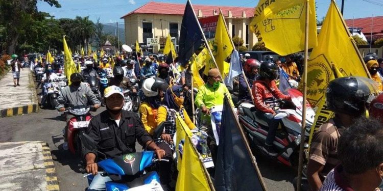 500 Unit Mobil, 200 Motor Dan Ribuan Simpatisan Antar Susilawati-Ruswan Daftar KPU