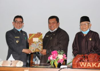 Sampaikan Jawaban Pandangan Fraksi DPRD Kepahiang, Bupati Berharap Pembangunan Berkelanjutan Berjalan Dengan Baik.