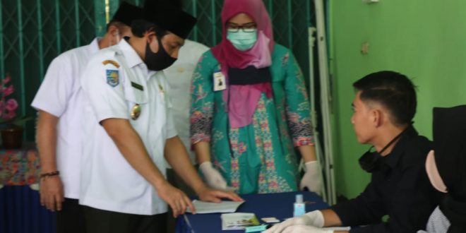 Sejahterakan Para Petani, Pemkot Bengkulu Berikan 302 Kartu Tani