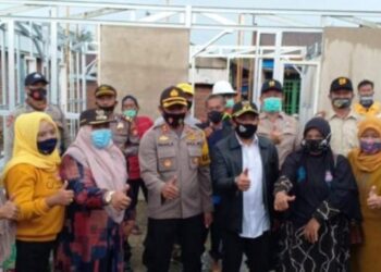 Pastikan Sesuai Harapan, Wawali Tinjau Pembangunan Rumah