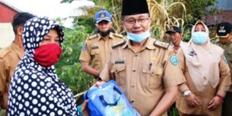 Pemkot Berikan Bantuan Kepada Keluarga Korban Kebakaran di Padang Serai