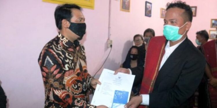 Pemkot Peduli : Tak Hanya Antar Akta Kematian, Ambulans Pemkot juga Antar Jenazah ke Sumatera Utara