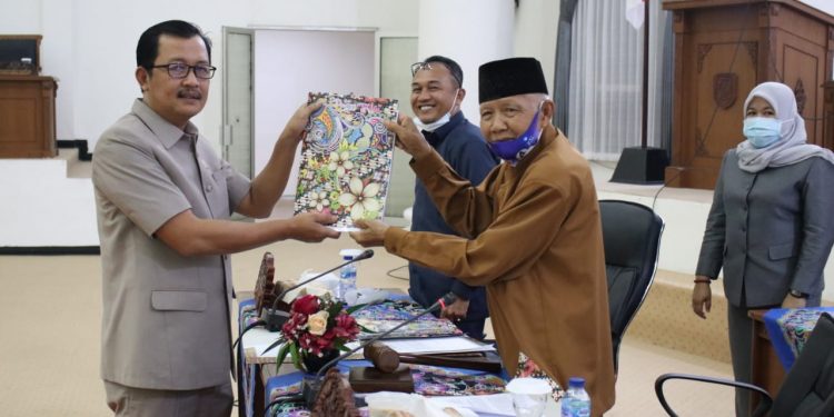 Bahas Raperda RP3KP DPRD Kabupaten Kepahiang Bentuk Panitia Khusus.
