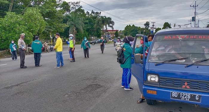 Dinkes Kepahiang Bagikan Ribuan Masker Gratis