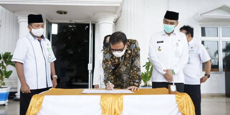 Serah Terima Jabatan Bupati Dan Wakil Bupati Kepahiang Periode 2016-2021 Kepada Plh Bupati