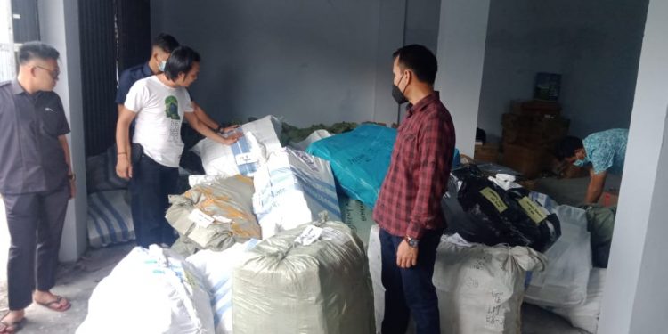 Polisi Gerebek Gudang Alkes Ilegal, Diduga Jadi Langganan Desa