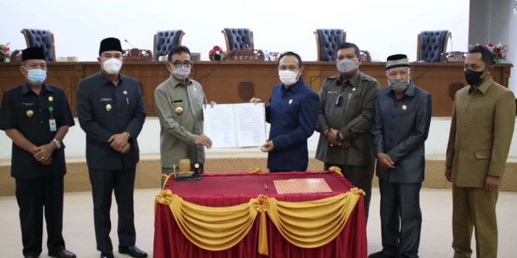 DPRD Kepahiang Sepakati Raperda RPJMD dan Raperda Kepemudaan Menjadi Perda