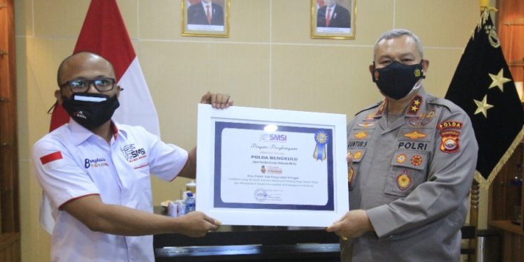 Apresiasi Kinerja Polri, SMSI Berikan Piagam Penghargaan Kepada Kapolda Bengkulu