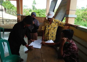 Pemdes Temdak Salurkan BLT Tahap ll Kepada 52 PKM