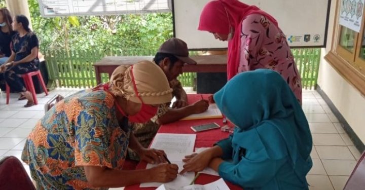 Pemdes Cirebon baru Salurkan BLT-DD Ke 48 KK Penerima