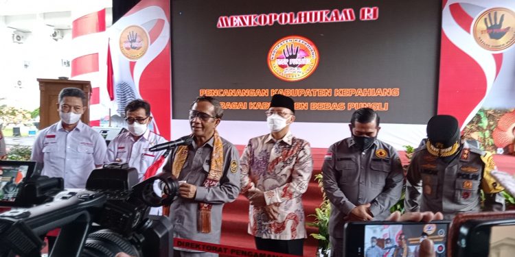 Menkopolhukam : Pelayanan Yang Mengulur Waktu Bagian Dari Korupsi