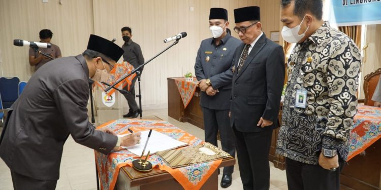Bupati Lantik 11 Kepala ‘OPD’ Hasil Seleksi Lelang Jabatan