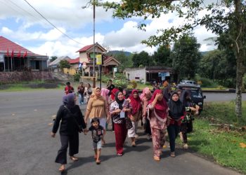 2 Tahun Lebih Seragam Sekolah Tak Kunjung Diterima, Emak-Emak Lapor Kepsek Ke Polres Kepahiang