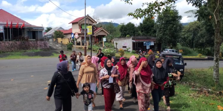 2 Tahun Lebih Seragam Sekolah Tak Kunjung Diterima, Emak-Emak Lapor Kepsek Ke Polres Kepahiang