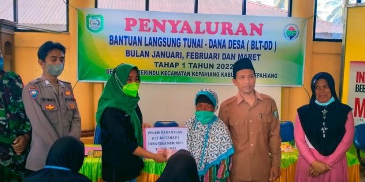 Pemdes Suka Merindu Salurkan BLT-DD Tahap 1 Tahun 2022