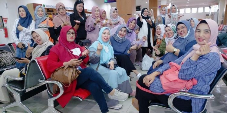 Rombongan Istri Pejabat Kepahiang Study Pintar Ke Luar Negeri