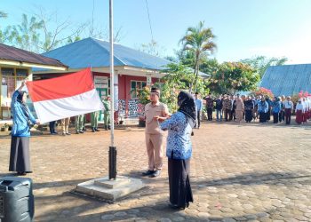 Pemdes Cirebon Baru Gelar Upacara Bendera HUT KEMRI Ke-77