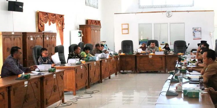 Bersama TAPD, Banggar DPRD Bahas Raperda Pertanggungjawaban APBD 2021