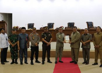 Bupati Kepahiang Sampaikan Raperda Pertanggung Jawaban APBD Tahun 2021
