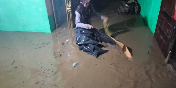 Akibat Hujan Deras Desa Pagar Agung Terendam Banjir
