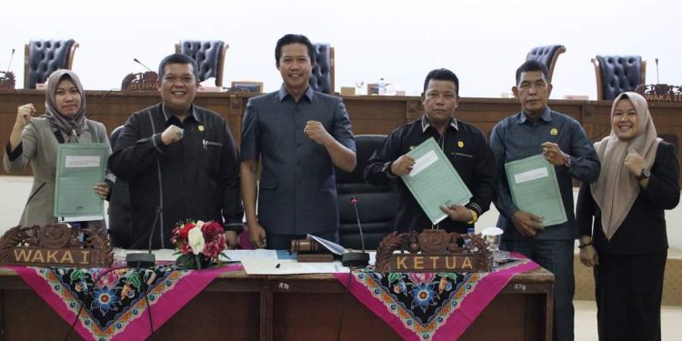 Penyerahan 3 Raperda Kabupaten Kepahiang Tahun 2023, Dari Pimpinan Kepada Pansus