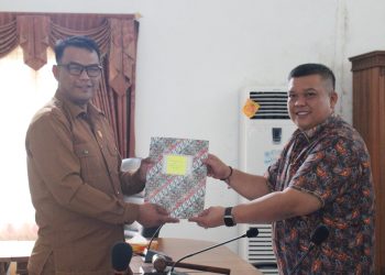 Penyerahan Laporan Hasil Pembahasan 3 Raperda Kabupaten Kepahiang Masa Sidang Kesatu Tahun 2023