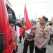 HUT RI Ke-80 Polres Kepahiang Bagikan Ratusan Bendera Merah Putih